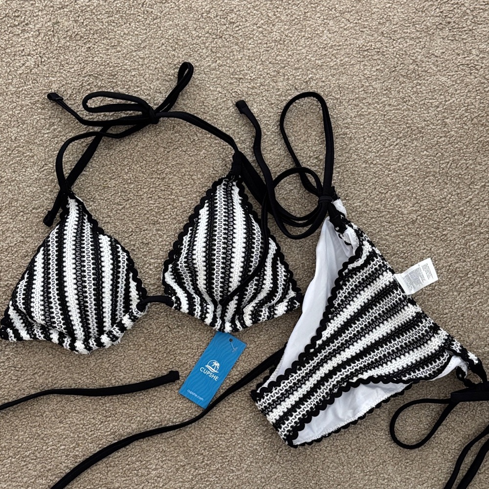 Cupshe Monochrome Striped Bikini Set